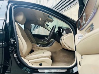 2019 Mercedes-Benz C220d Exclusive Facelift (W205) เพียง 50,000 กิโล รูปที่ 8